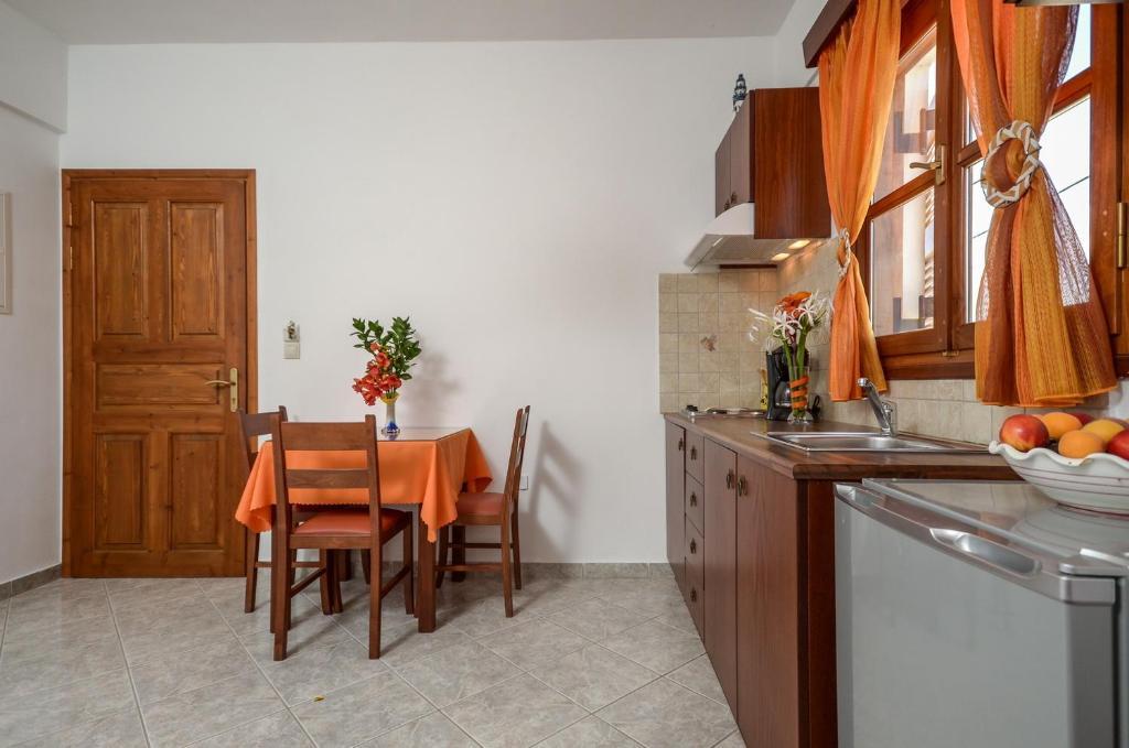 Margaritis Apartments Agia Anna  Zimmer foto